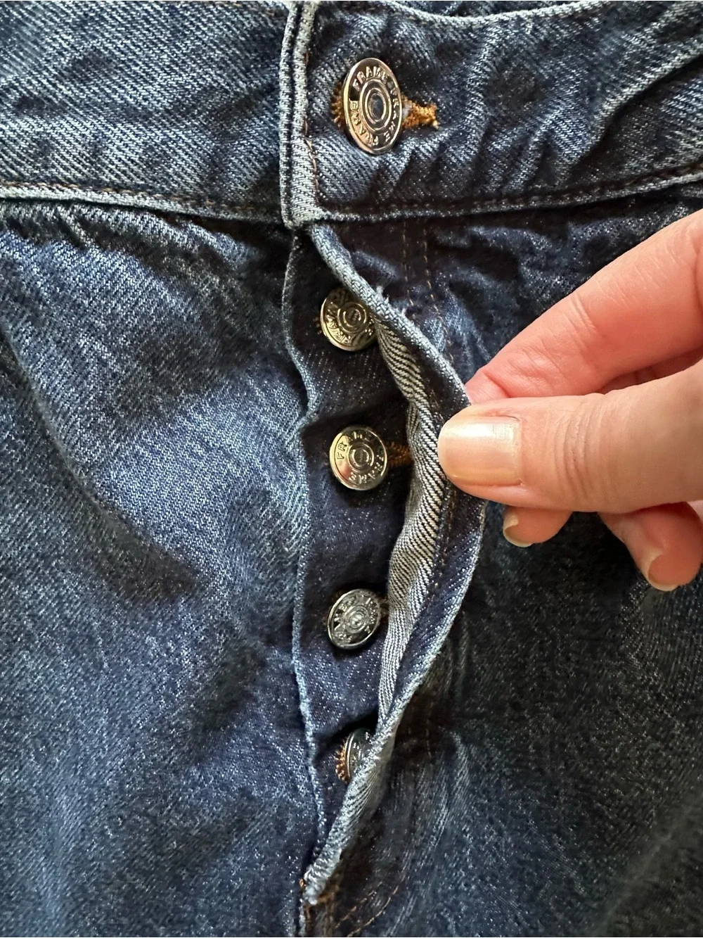 FRAME The Staple Straight-Leg Jeans - Picture 4 of 9